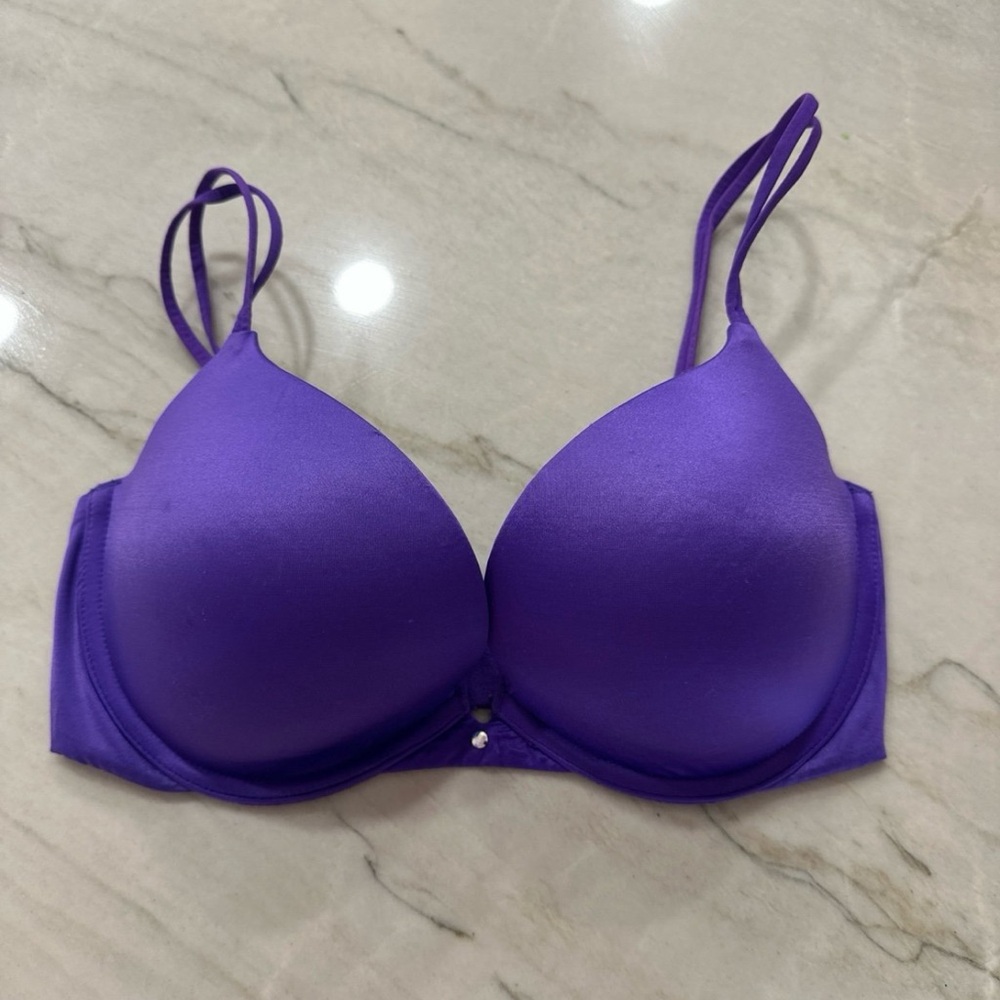 Victoria secret push up. 32DD